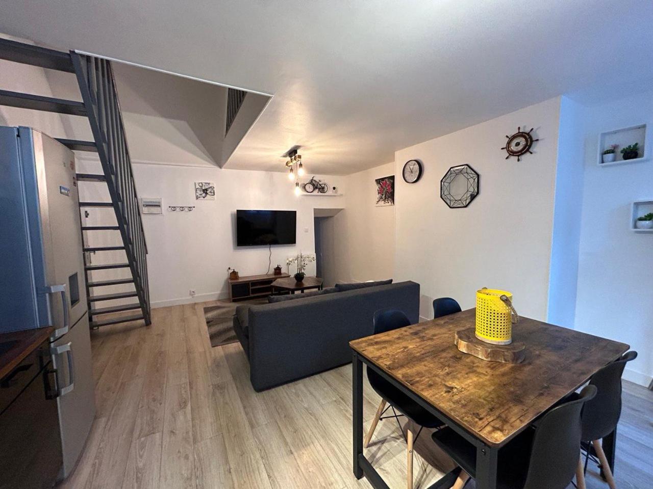 Apartament La Casa Tres - Cosy In The Very Centre Port Cherbourg-en-Cotentin Zewnętrze zdjęcie
